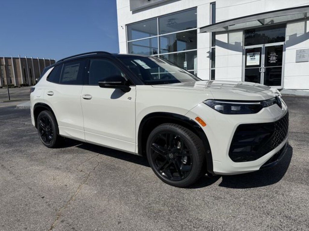 New 2026 Volkswagen Tiguan SE R-Line Black SUV