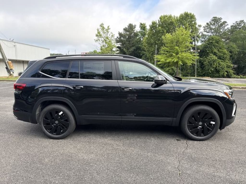 New 2026 Volkswagen Atlas SE w/Technology SUV
