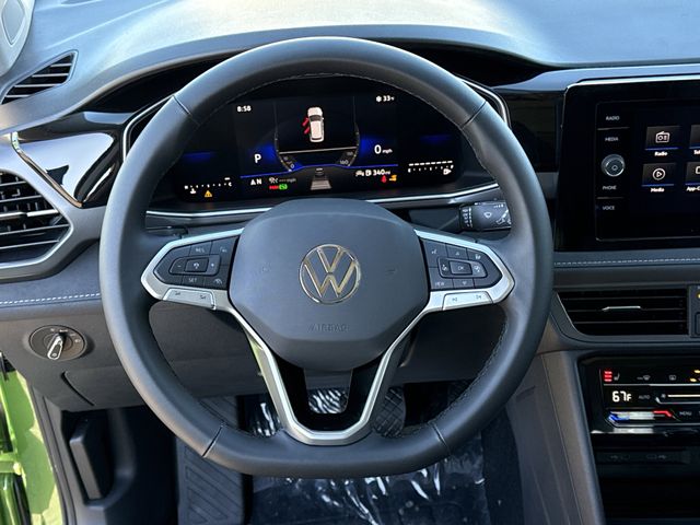 2026 Volkswagen Taos SE Black - Photo 13
