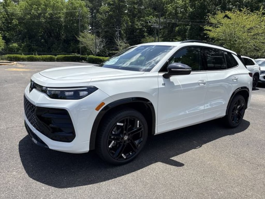 New 2026 Volkswagen Tiguan SE R-Line Black SUV
