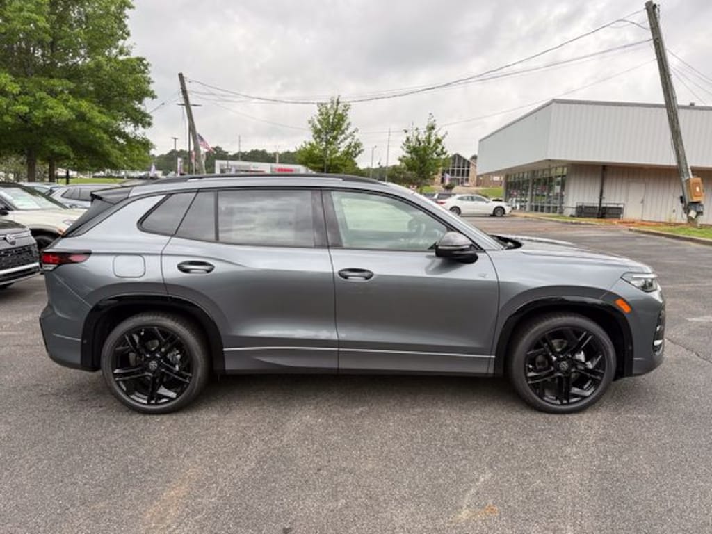 New 2026 Volkswagen Tiguan SE R-Line Black SUV