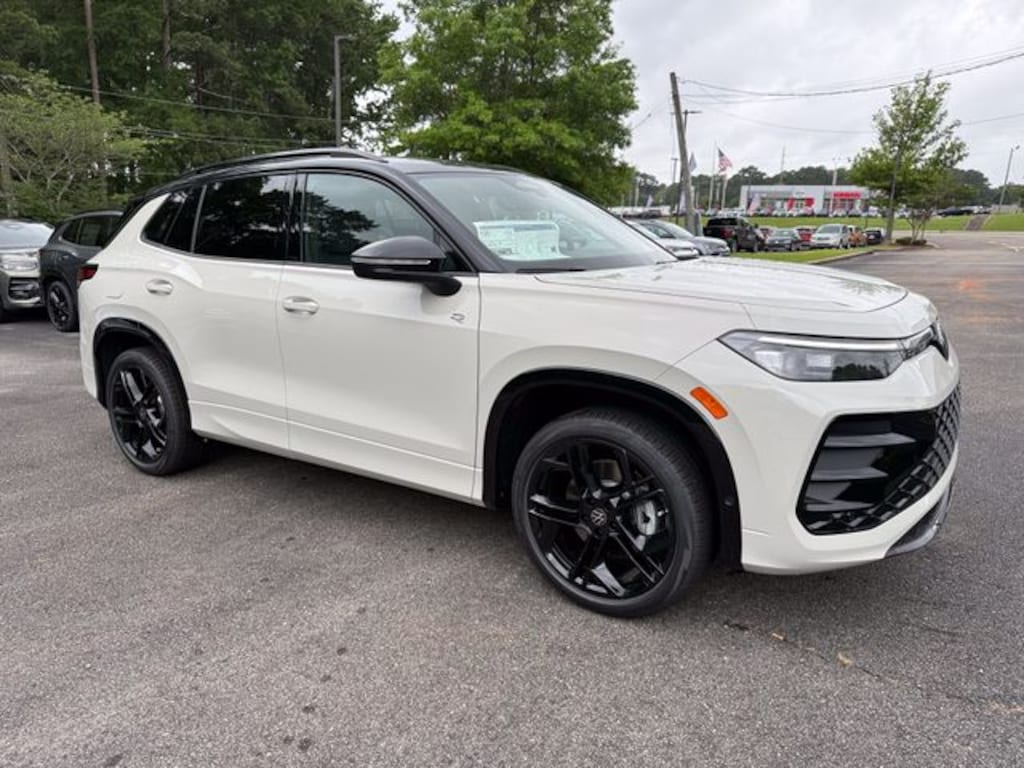 New 2026 Volkswagen Tiguan SE R-Line Black SUV