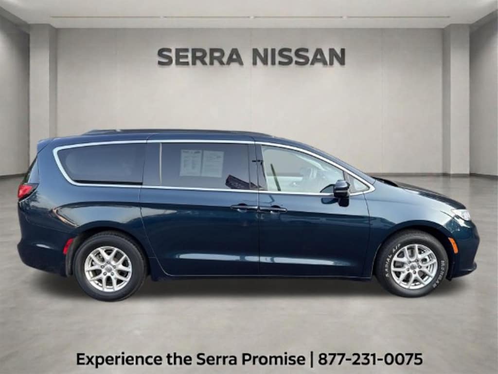 Used 2022 Chrysler Pacifica Touring L Minivan/Van