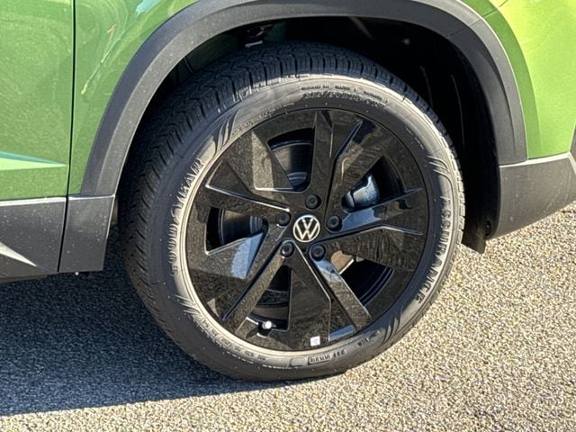 2026 Volkswagen Taos SE Black - Photo 25