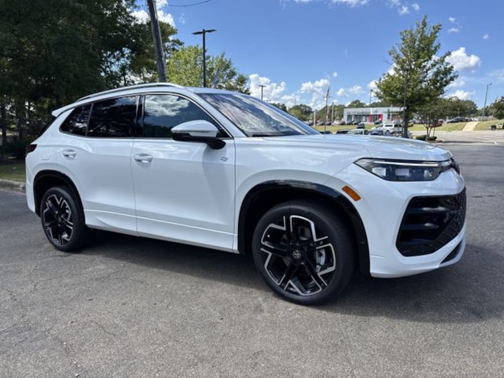 New 2026 Volkswagen Tiguan SEL R-Line Turbo SUV
