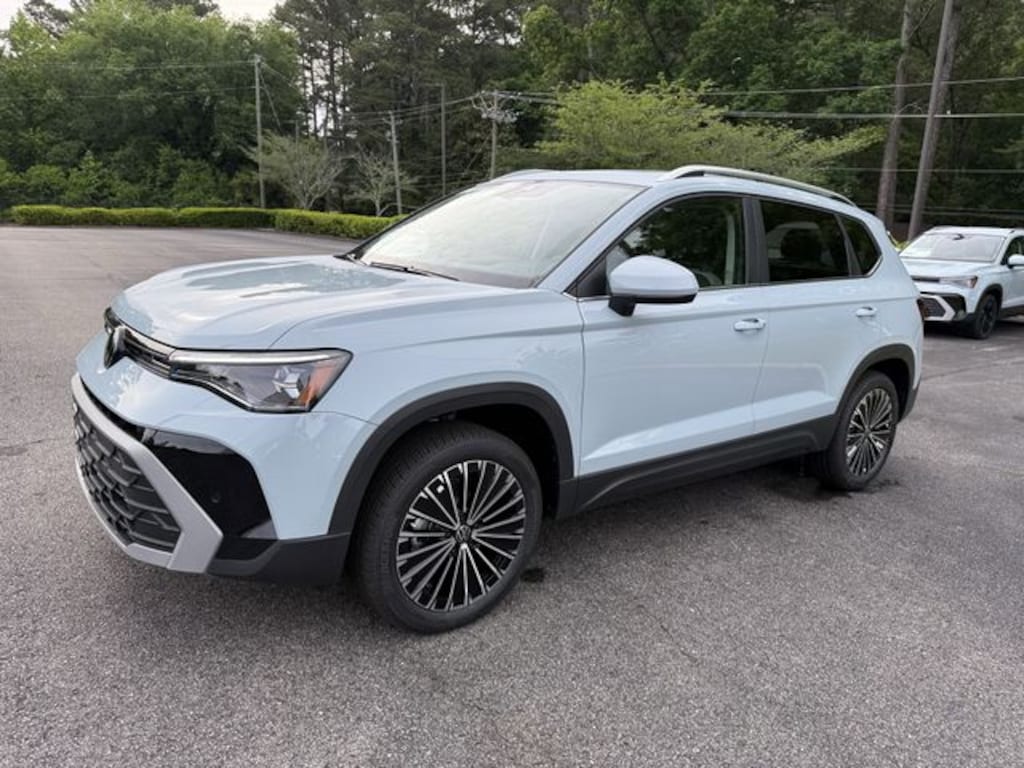 New 2026 Volkswagen Taos 1.5T SE SUV