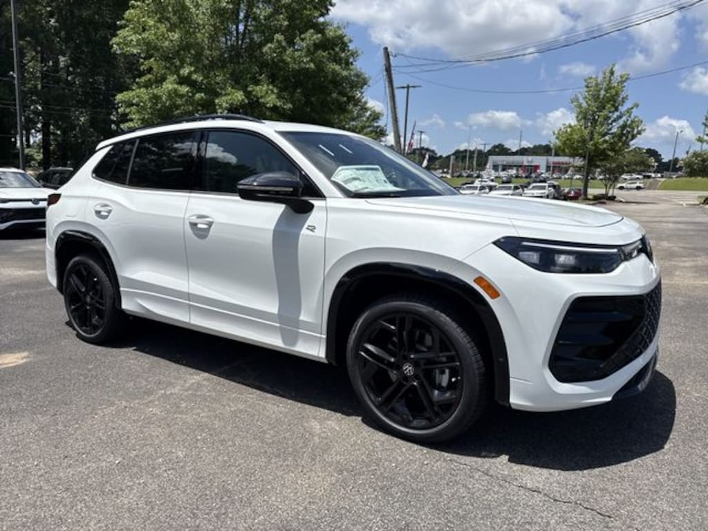 New 2026 Volkswagen Tiguan SE R-Line Black SUV
