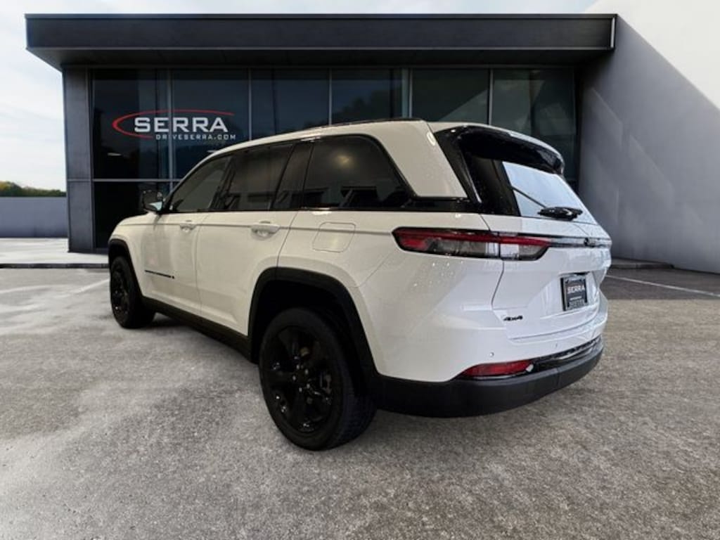 Used 2023 Jeep Grand Cherokee Altitude X SUV