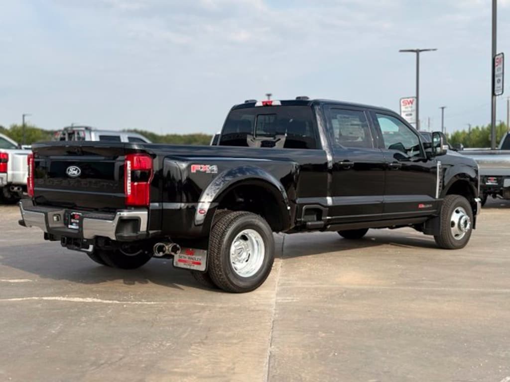 New 2027 Ford F-350SD Lariat Truck