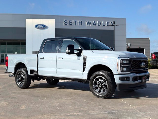 Used 2024 Ford F-250SD Lariat Truck