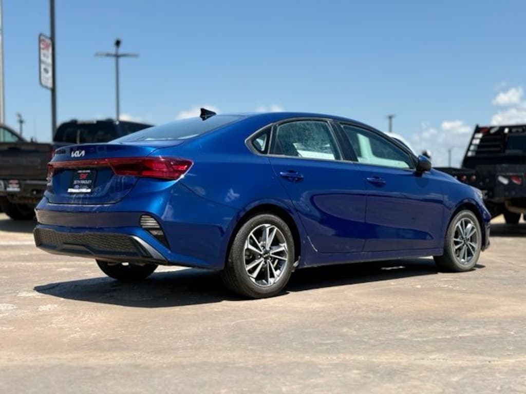 Used 2023 Kia Forte LXS Sedan