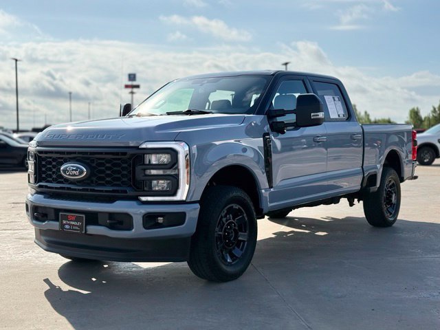 Used 2024 Ford F-250SD Lariat Truck