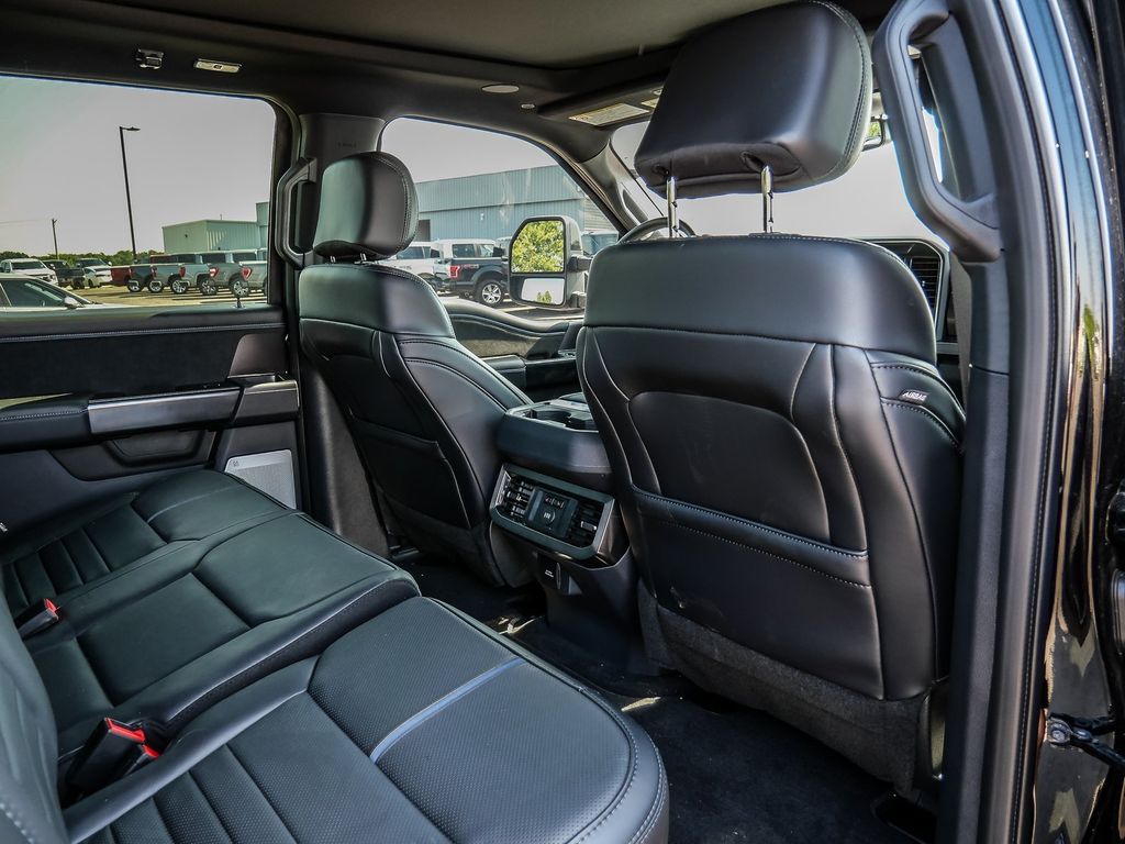 2026 Ford F-250 Super Duty Platinum - Photo 25
