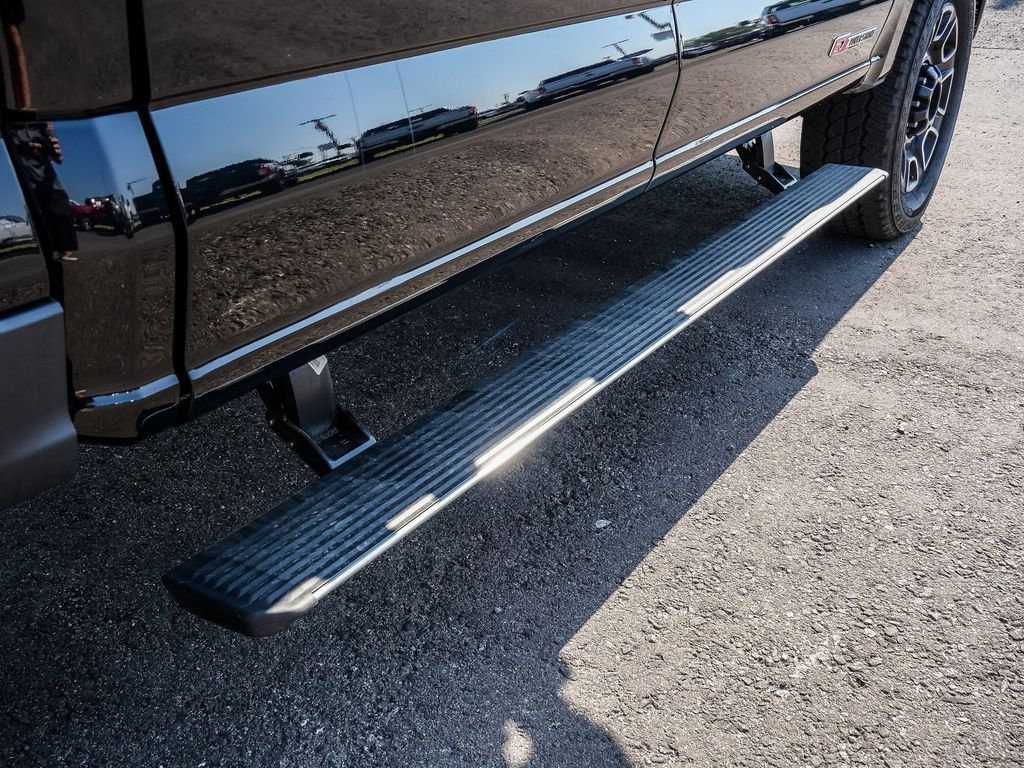 2026 Ford F-250 Super Duty Platinum - Photo 13