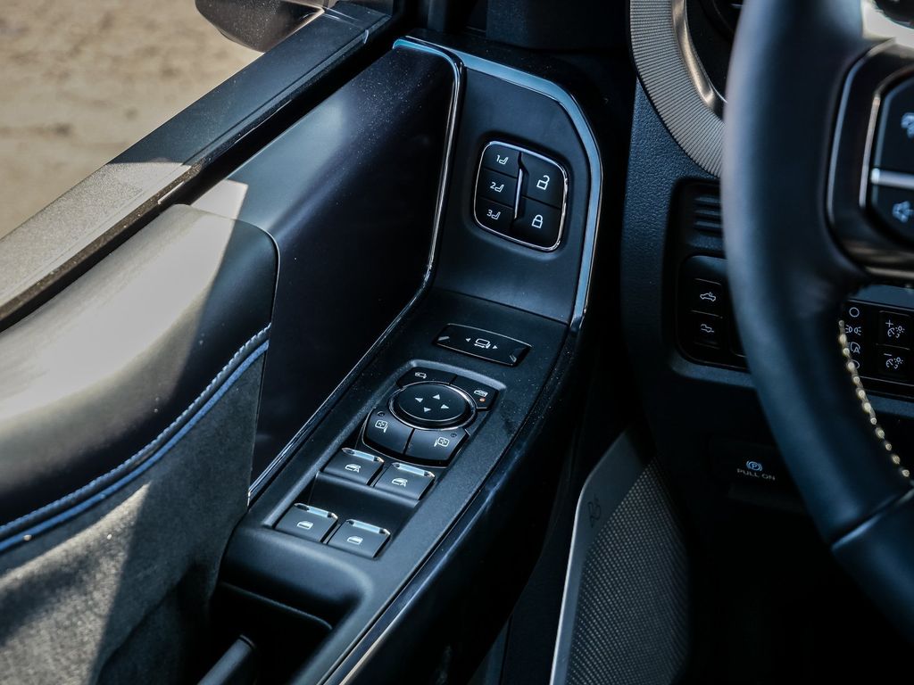 2026 Ford F-250 Super Duty Platinum - Photo 31