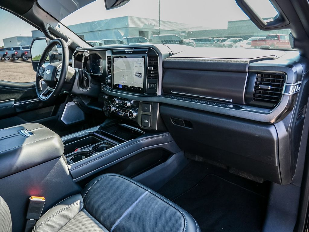 2026 Ford F-250 Super Duty Platinum - Photo 19