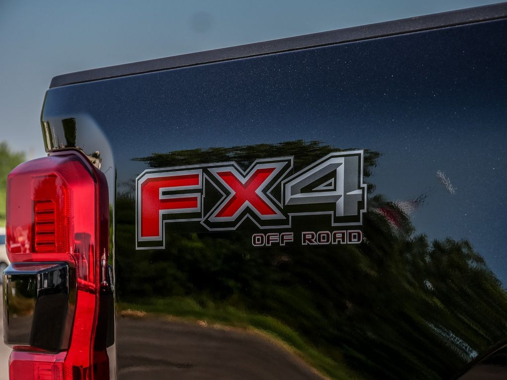 2026 Ford F-250 Super Duty Platinum - Photo 12