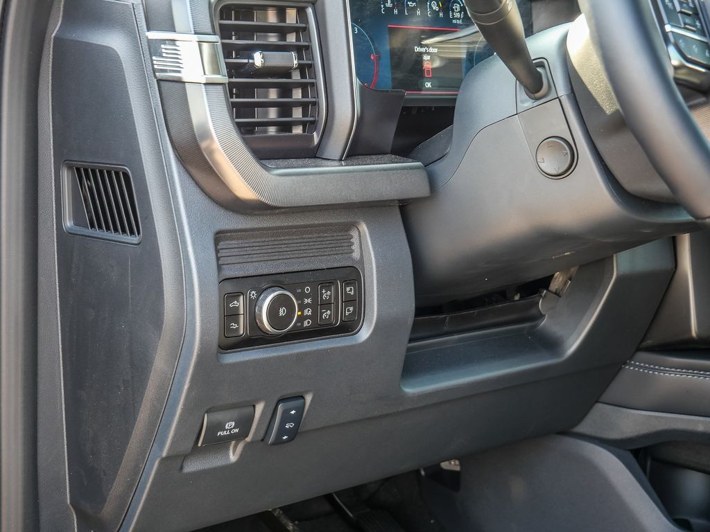 2026 Ford F-250 Super Duty Platinum - Photo 38