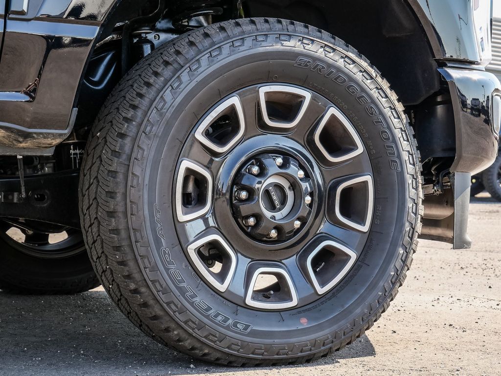 2026 Ford F-250 Super Duty Platinum - Photo 9