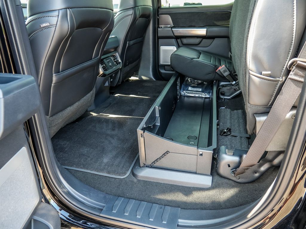 2026 Ford F-250 Super Duty Platinum - Photo 34