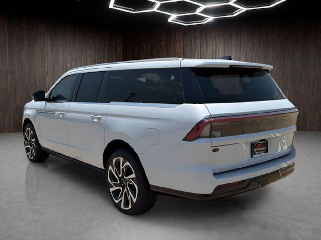 New 2026 Lincoln Navigator L Reserve SUV