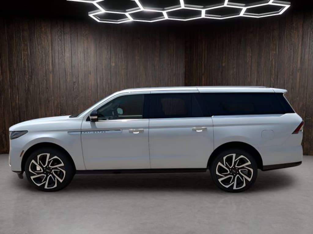 New 2026 Lincoln Navigator L Reserve SUV