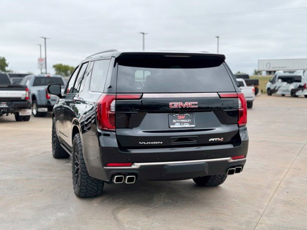 Used 2025 GMC Yukon AT4 Ultimate SUV