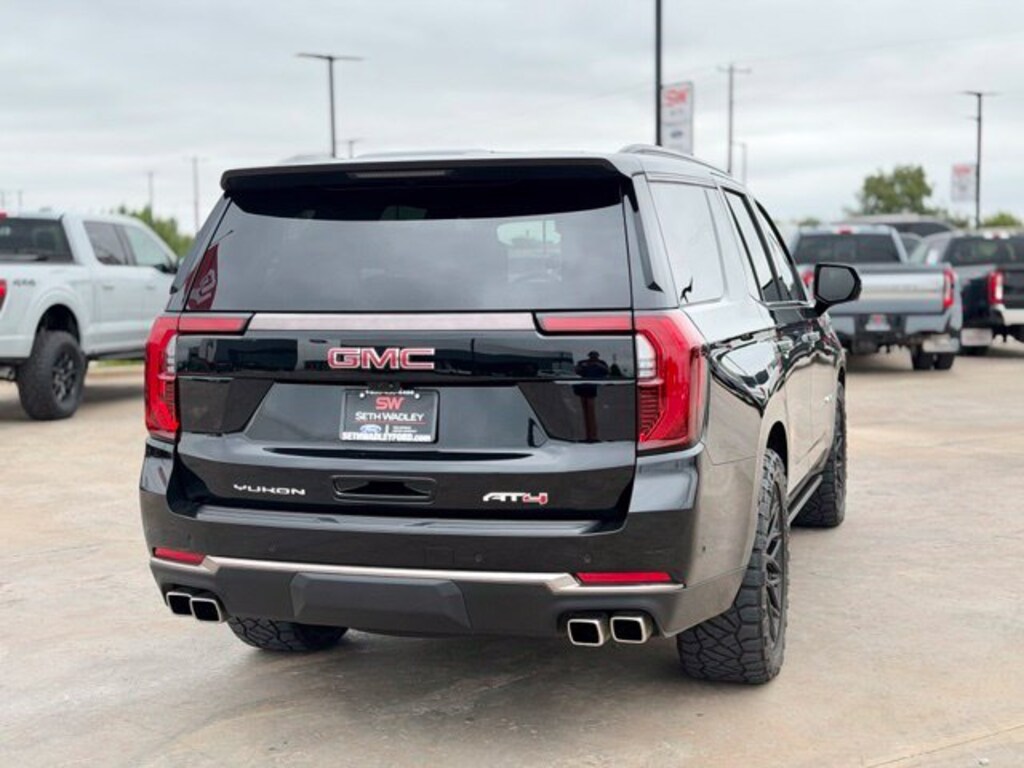 Used 2025 GMC Yukon AT4 Ultimate SUV