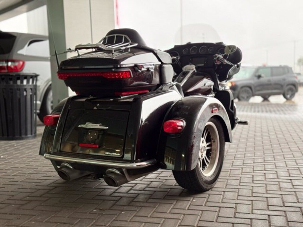 Used 2014 Harley-Davidson Triglide 103ci High Output Motorcycle