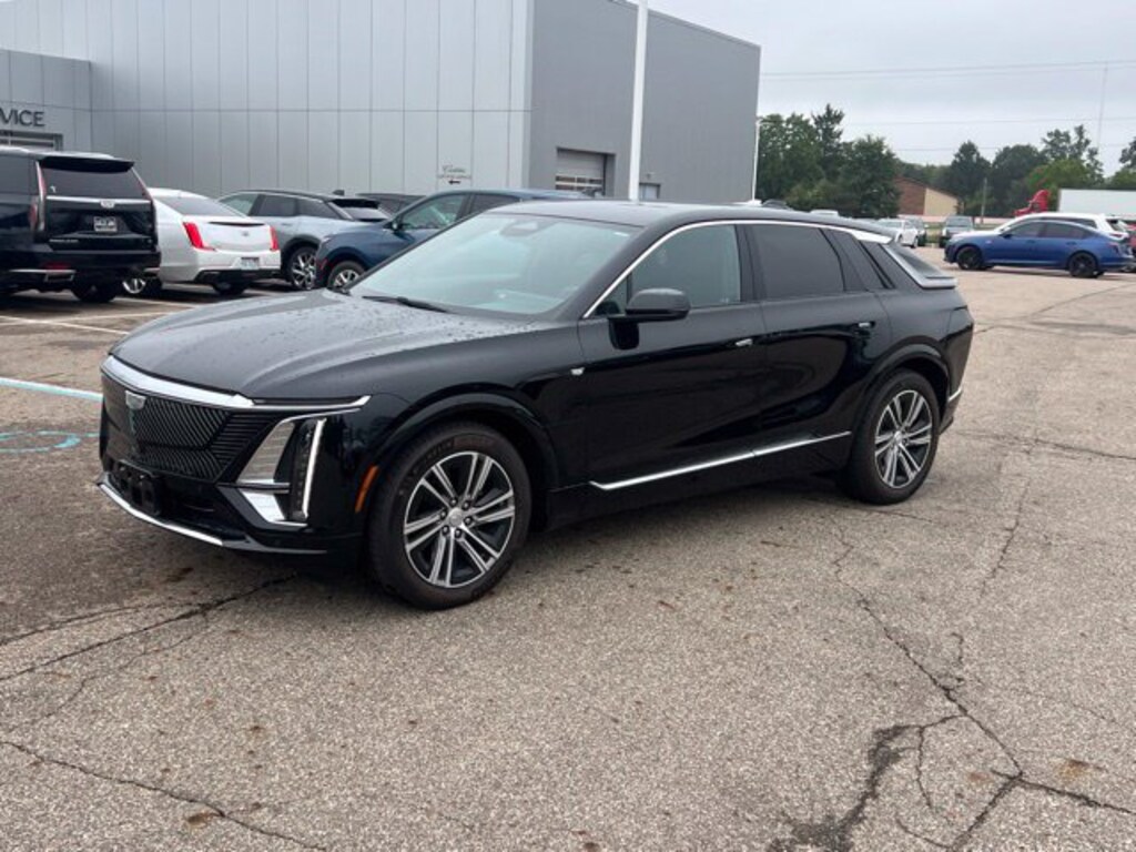 Used 2024 CADILLAC LYRIQ Luxury 2 SUV