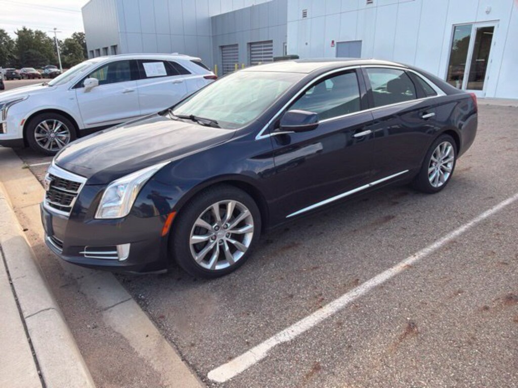 Used 2017 CADILLAC XTS Luxury Car