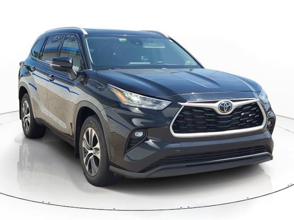 Used 2022 Toyota Highlander XLE