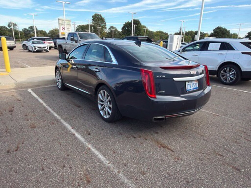 Used 2017 CADILLAC XTS Luxury Car