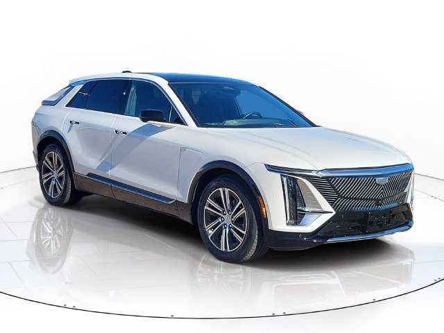 Certified 2024 Cadillac LYRIQ Luxury 2 with VIN 1GYKPRRLXRZ121109 for sale in Lansing, MI