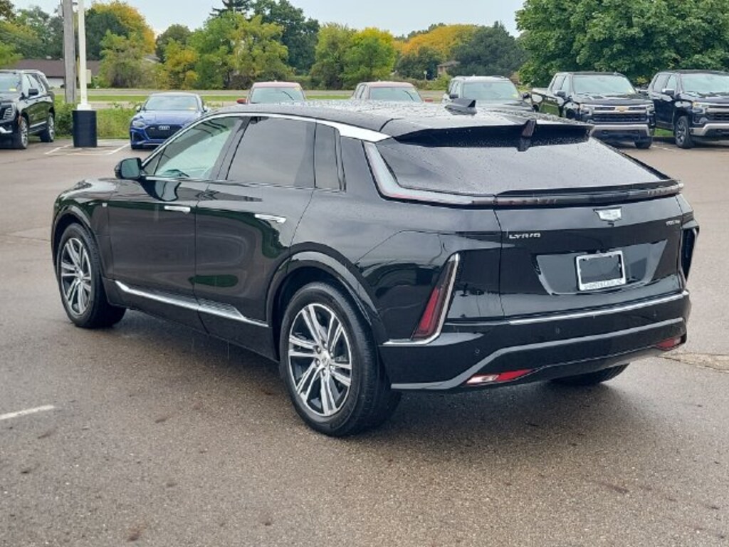 Certified 2024 CADILLAC LYRIQ Luxury 2 SUV