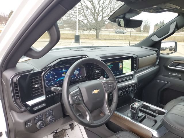 2025 Chevrolet Silverado 1500 High Country - Photo 8