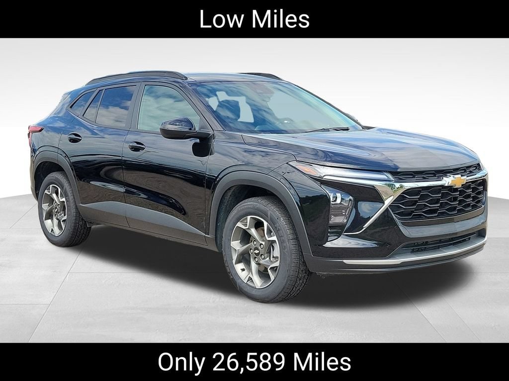 Used 2025 Chevrolet Trax LT SUV