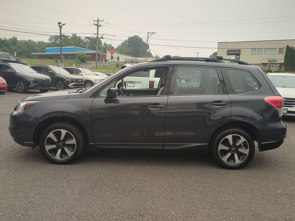 2017 Subaru Forester Base - Photo 6