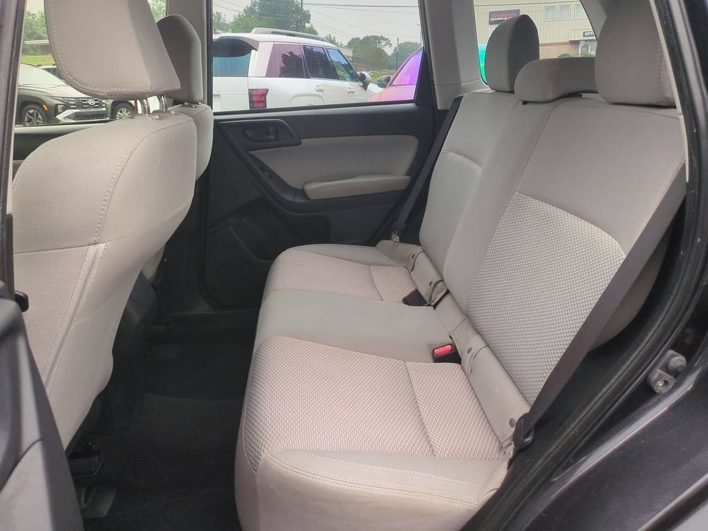 2017 Subaru Forester Base - Photo 22