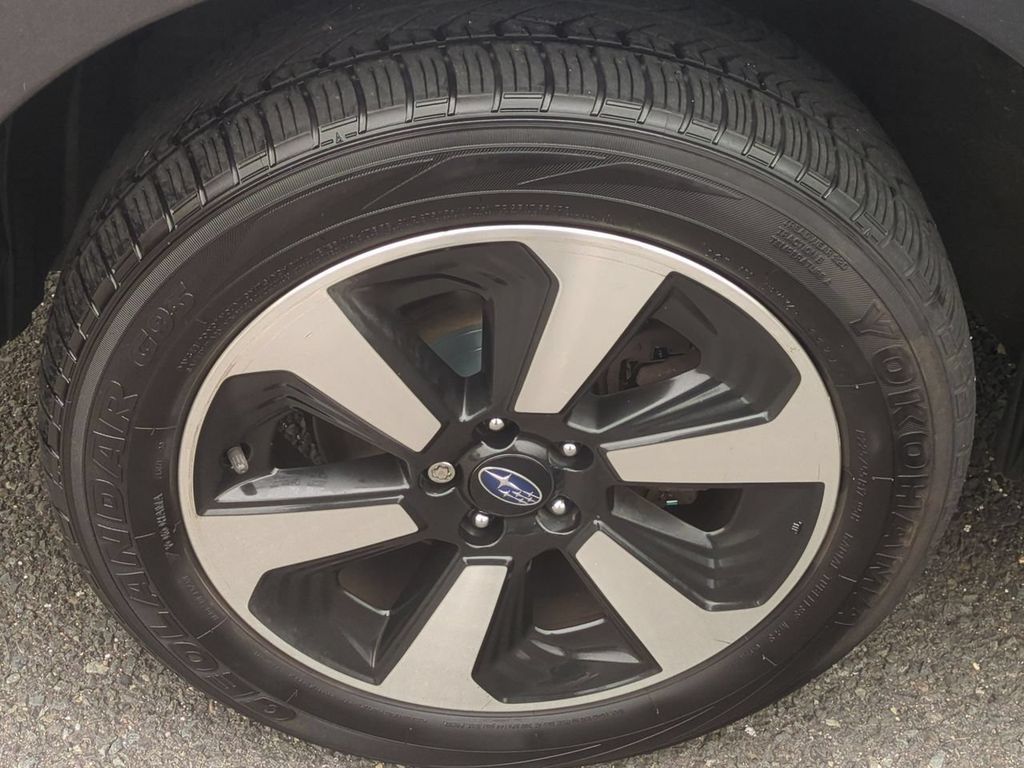 2017 Subaru Forester Base - Photo 9