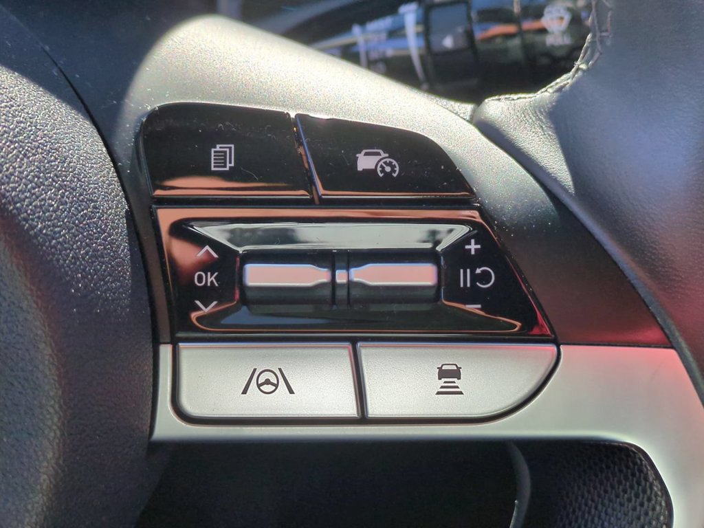 2024 Hyundai Elantra SEL - Photo 15