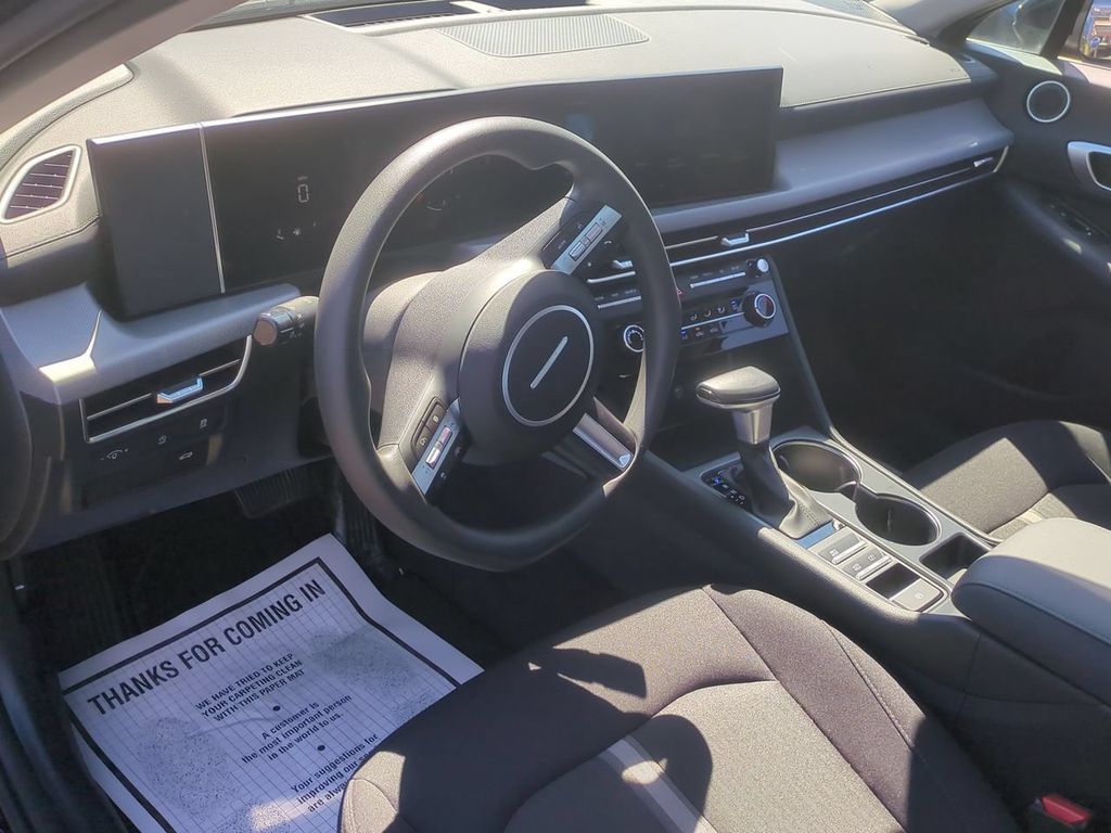 2026 Hyundai Sonata SE - Photo 12