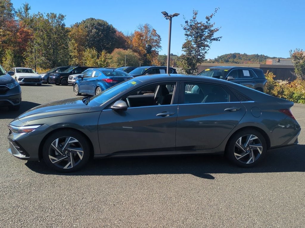 2024 Hyundai Elantra SEL - Photo 6