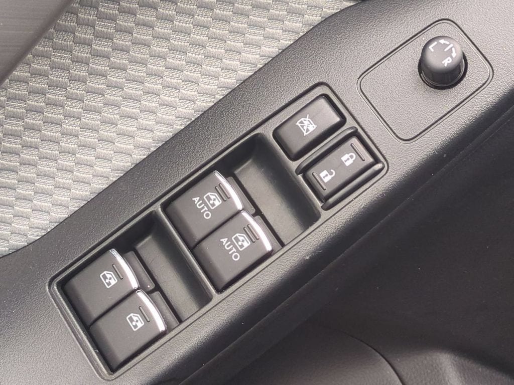 2017 Subaru Forester Base - Photo 11