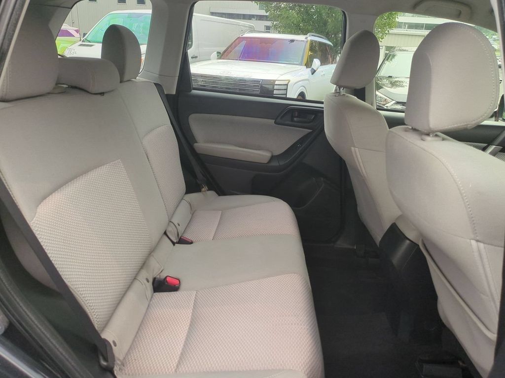 2017 Subaru Forester Base - Photo 24