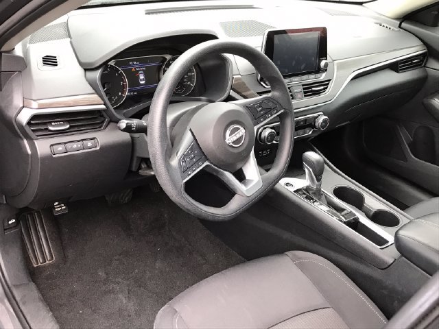 Used 2025 Nissan Altima SV