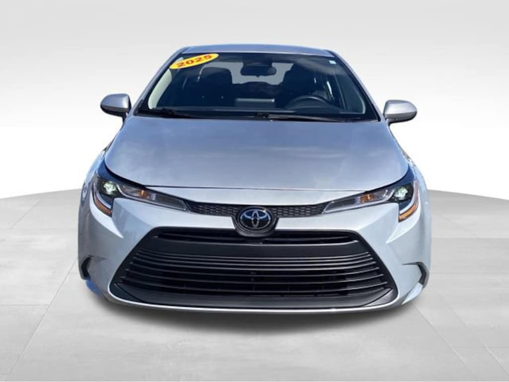 Used 2025 Toyota Corolla LE