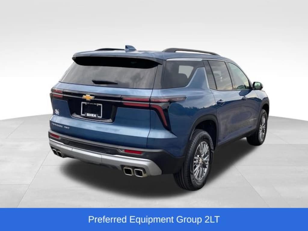 Used 2025 Chevrolet Traverse LT SUV