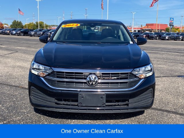 Used 2024 Volkswagen Jetta SE
