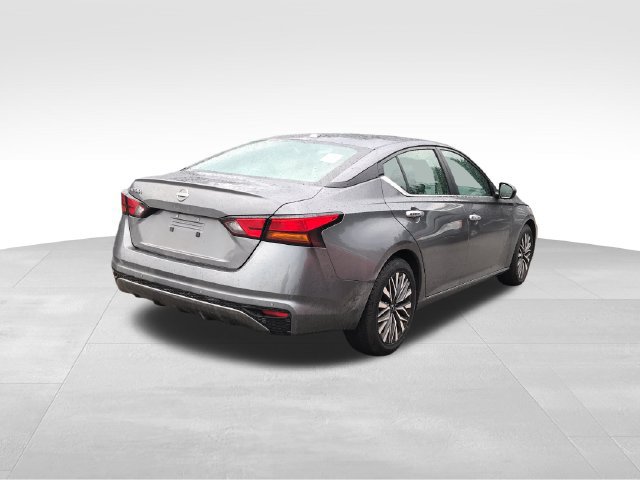 Used 2025 Nissan Altima SV